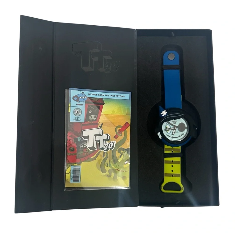 Toy Tokyo Watch • SCARYGIRL WATCH BY NATHAN JUREVICIUS • New‎ in Box!!